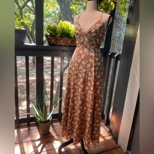Lulu’s Tan Open-Backed Maxi Dress, XS